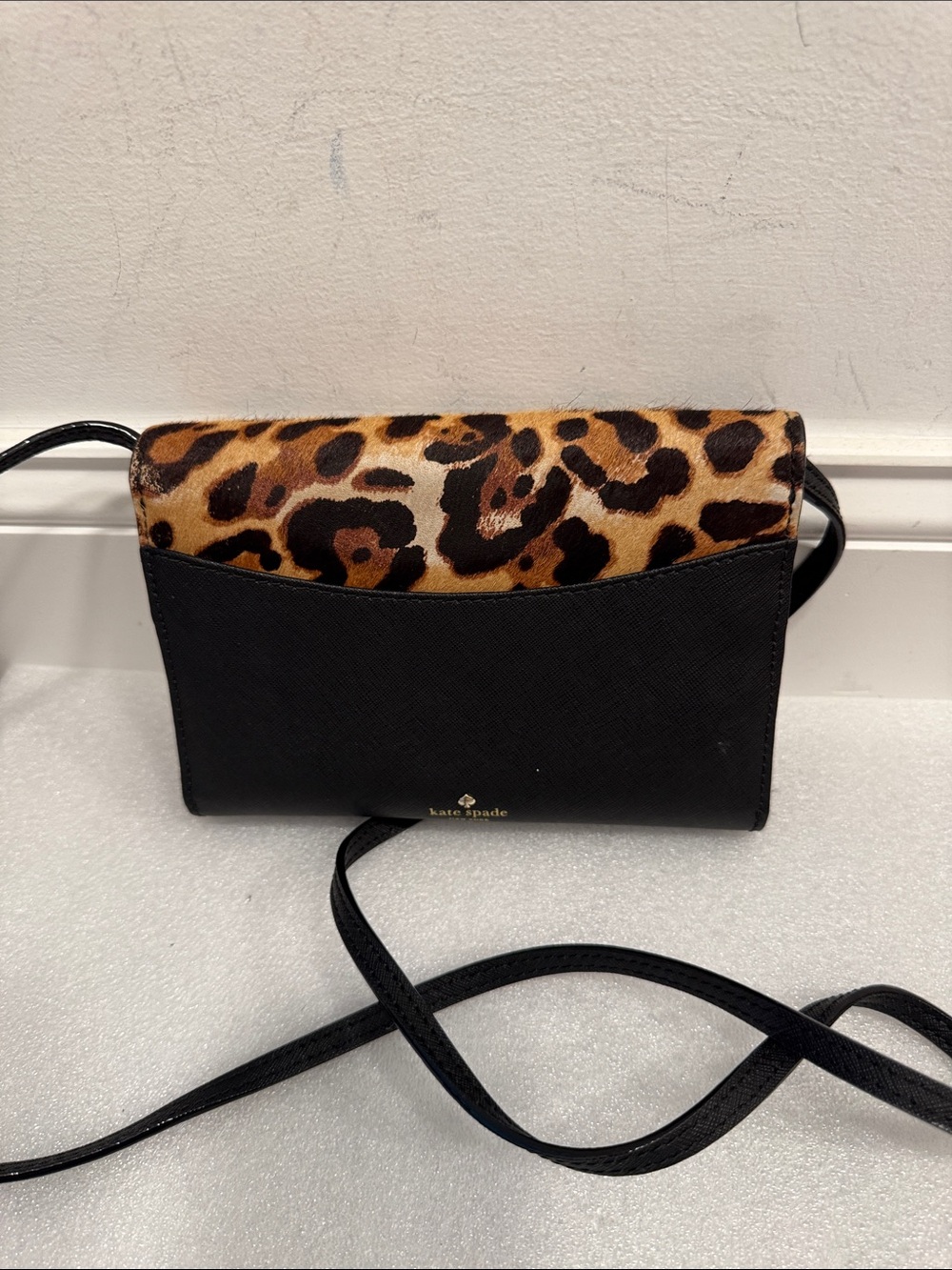 Kate Spade Run Wild leopard print cat crossbody bag - Picture 3 of 10